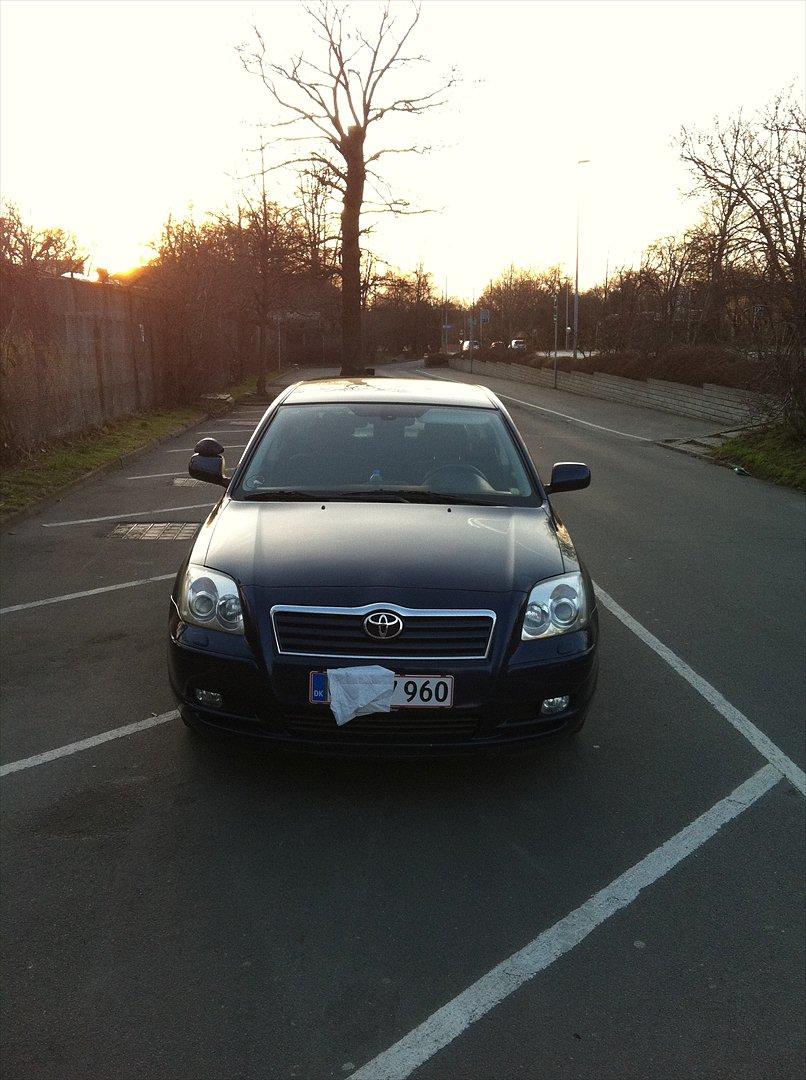 Toyota Avensis billede 2