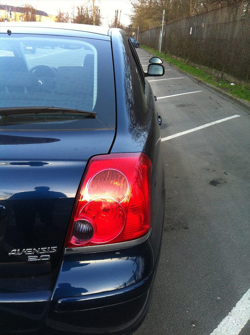 Toyota Avensis billede 1