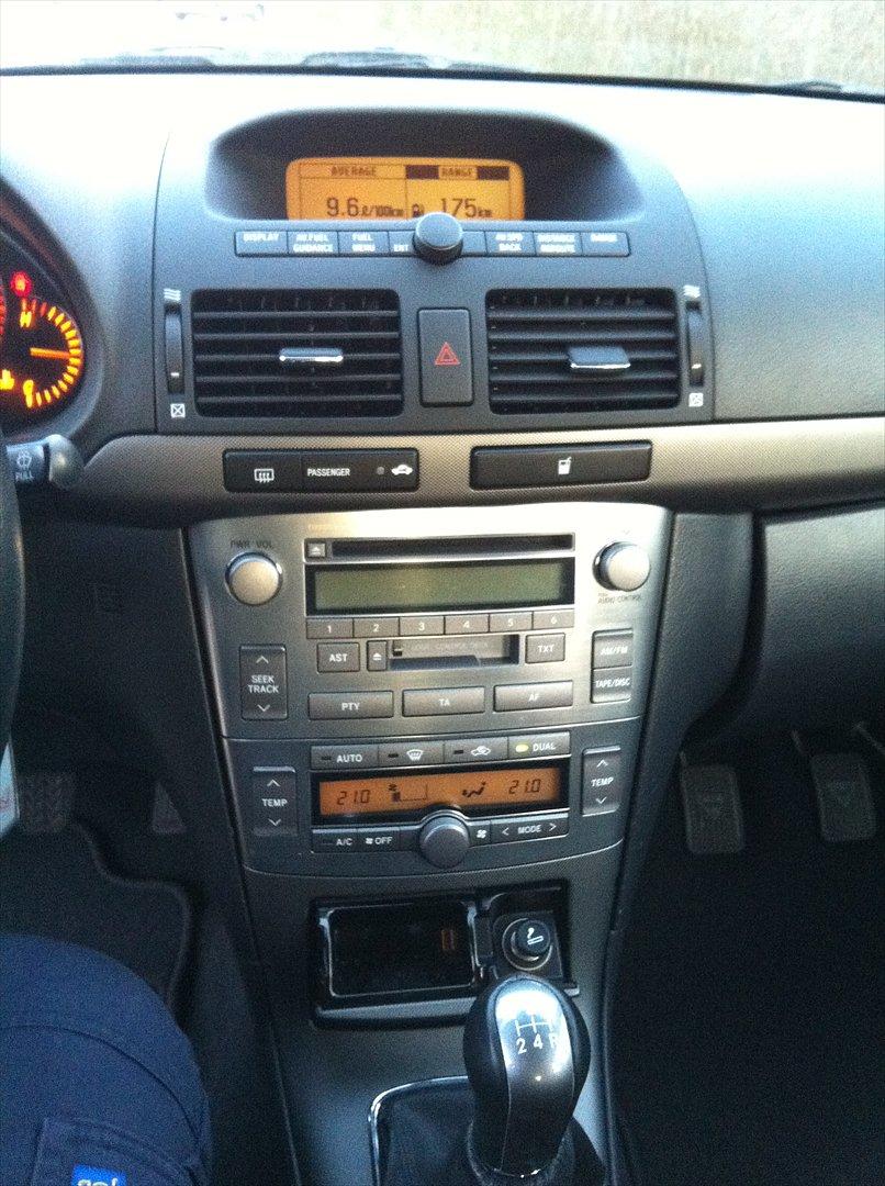 Toyota Avensis billede 10