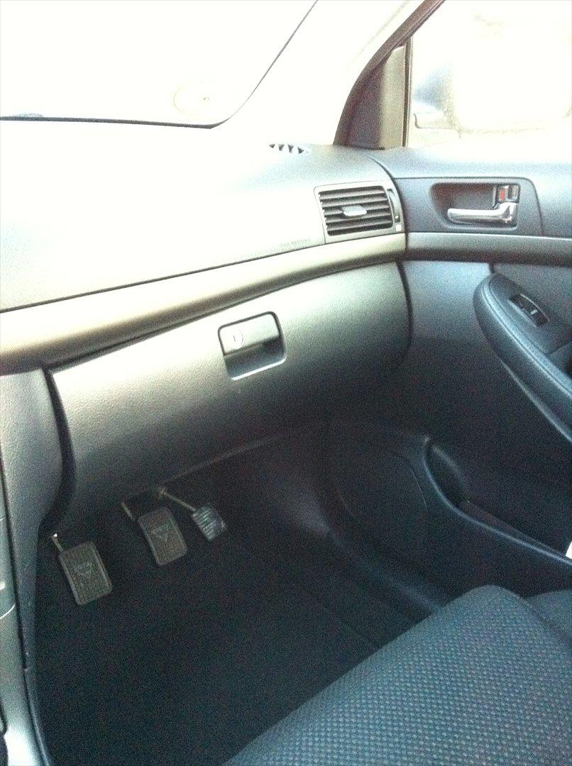 Toyota Avensis billede 11