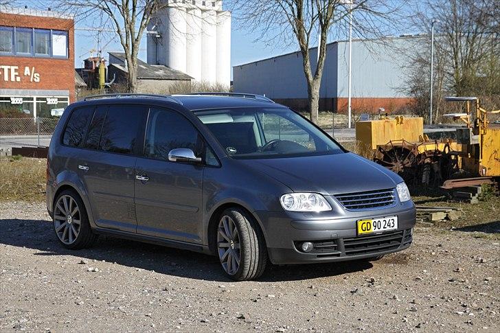 VW Touran DSG 140 Higline billede 1