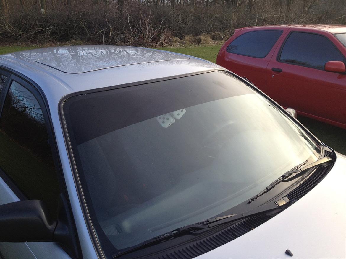 Toyota corolla 1,3 sedan beat - alle spørg er det lovlig nej det er det ikke men det ser godt ud billede 19