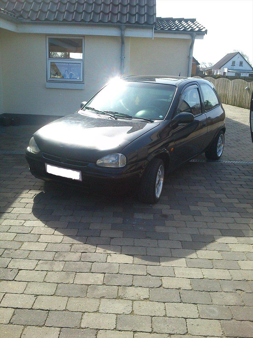 Opel corsa 1,4 i sport. billede 1