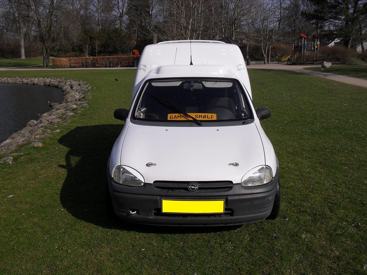 Opel corsa b combo 1,4i (Snehvide) billede 3