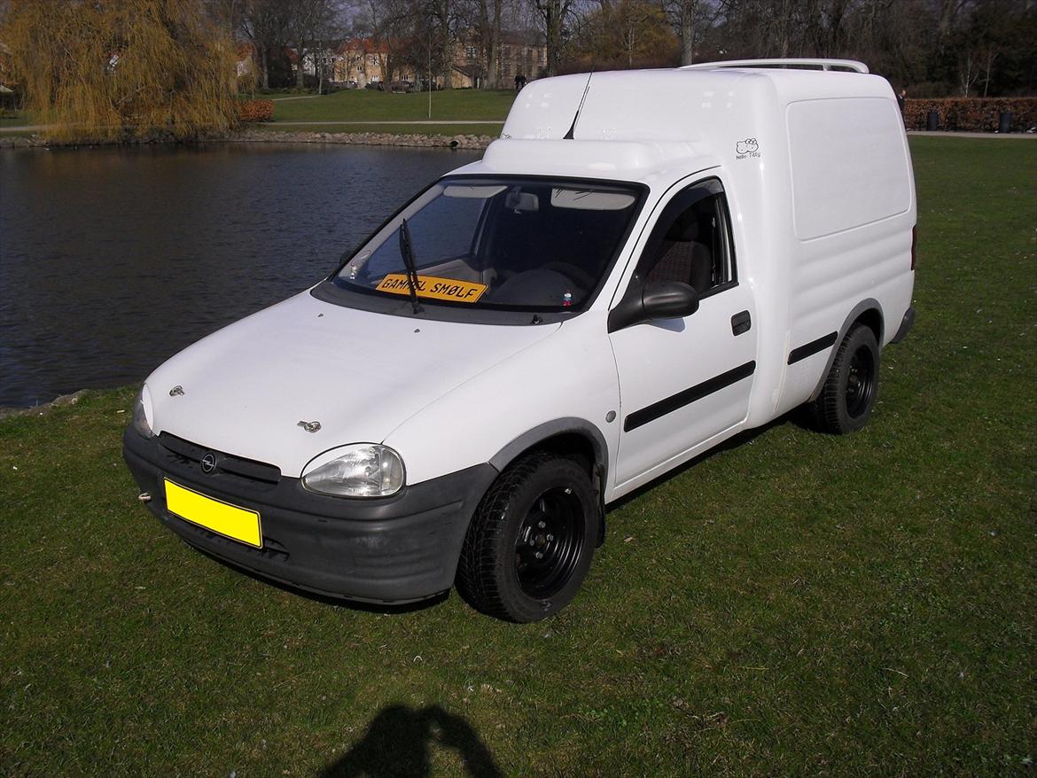 Opel corsa b combo 1,4i (Snehvide) billede 4