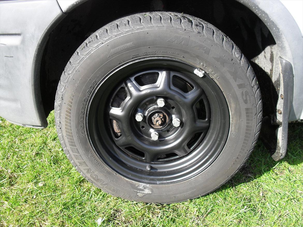 Opel corsa b combo 1,4i (Snehvide) - mine 5½x13 et18 bmw e21 stål fælge billede 11