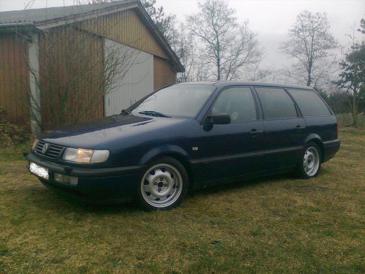 VW Passat Variant M-TDI Solgt. billede 3