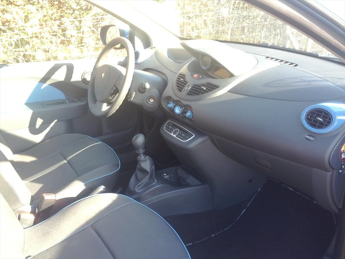 Renault Twingo totalskadet billede 7