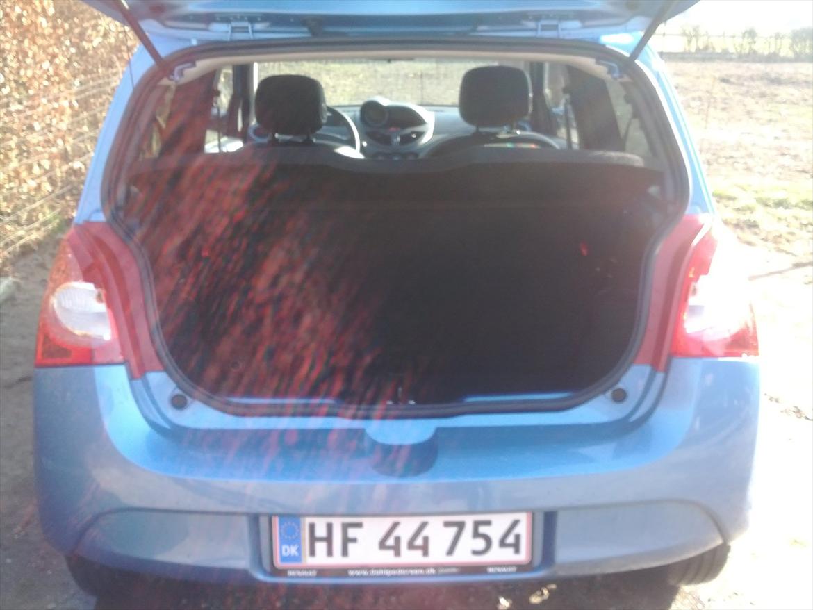 Renault Twingo totalskadet billede 11