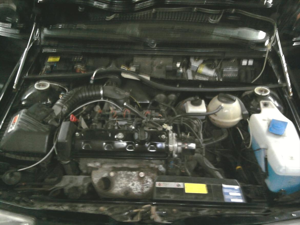 VW Polo Coupé GT (DØD :/ ) - Under hjelmen  billede 2