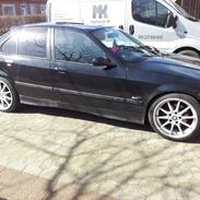 BMW 318i (solgt):-(