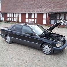 Mercedes Benz W201  190E  2,0 Aut