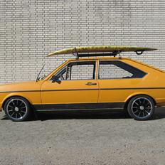 VW Passat 1 Surfer Edition
