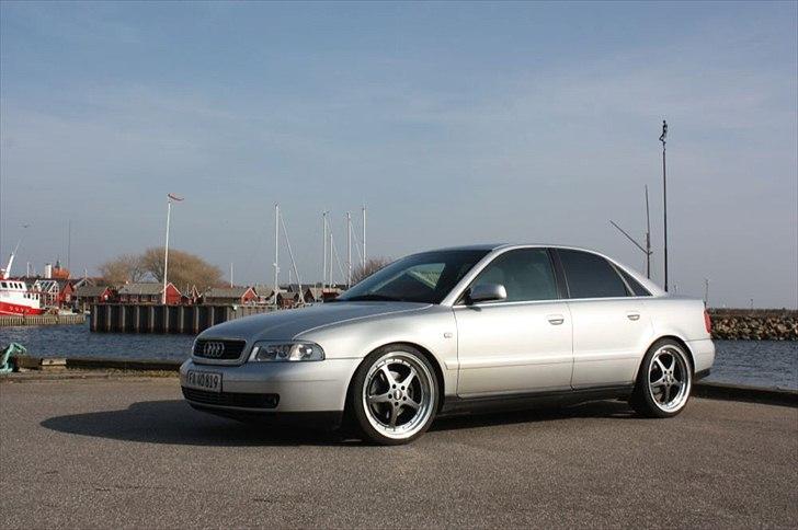 Audi A4 Turbo billede 1