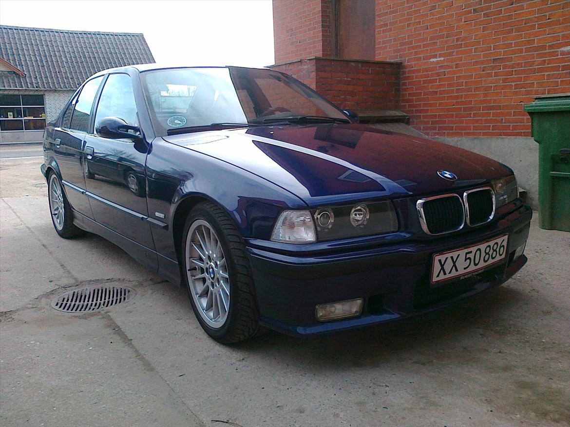 BMW 323i sedan byttet til passat. billede 7