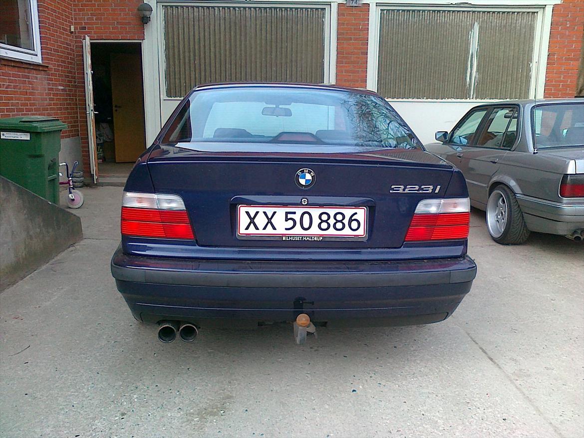 BMW 323i sedan byttet til passat. billede 8