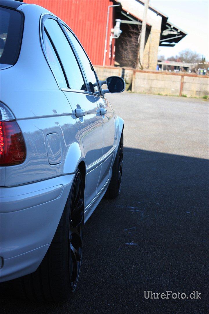 BMW E46 323i SOLGT billede 17