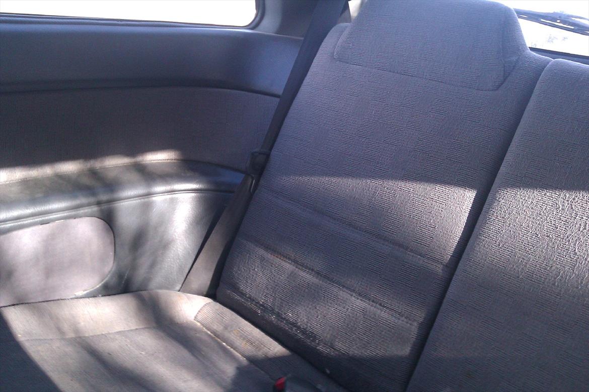 Mazda 323 LX 1.3 16v billede 3