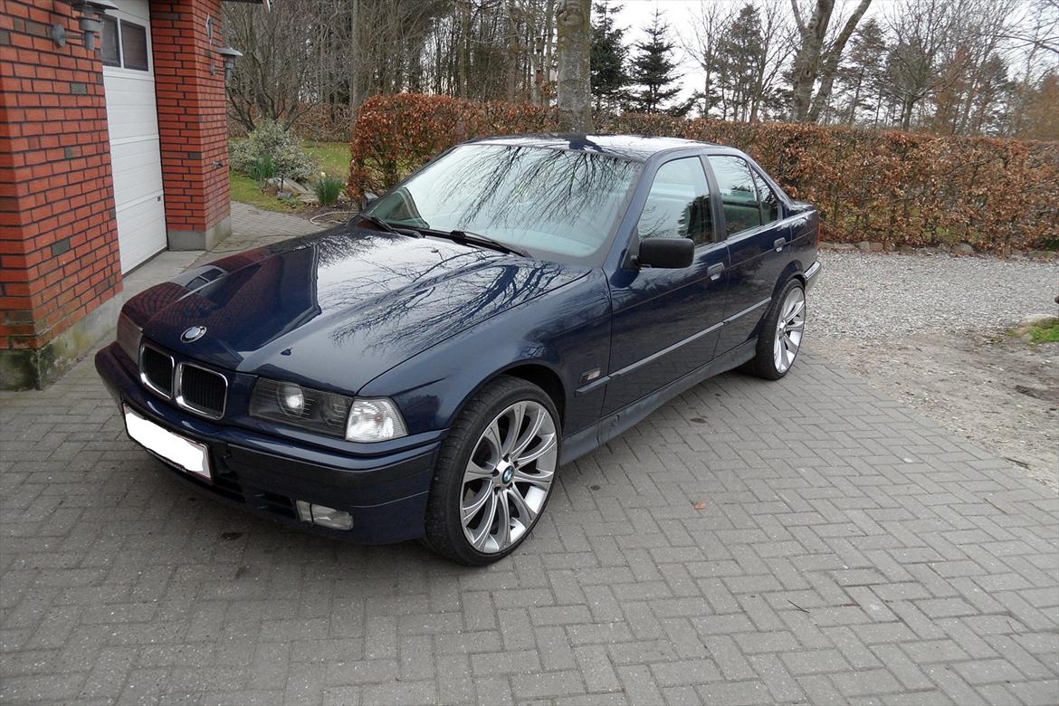 BMW e36 320i billede 1