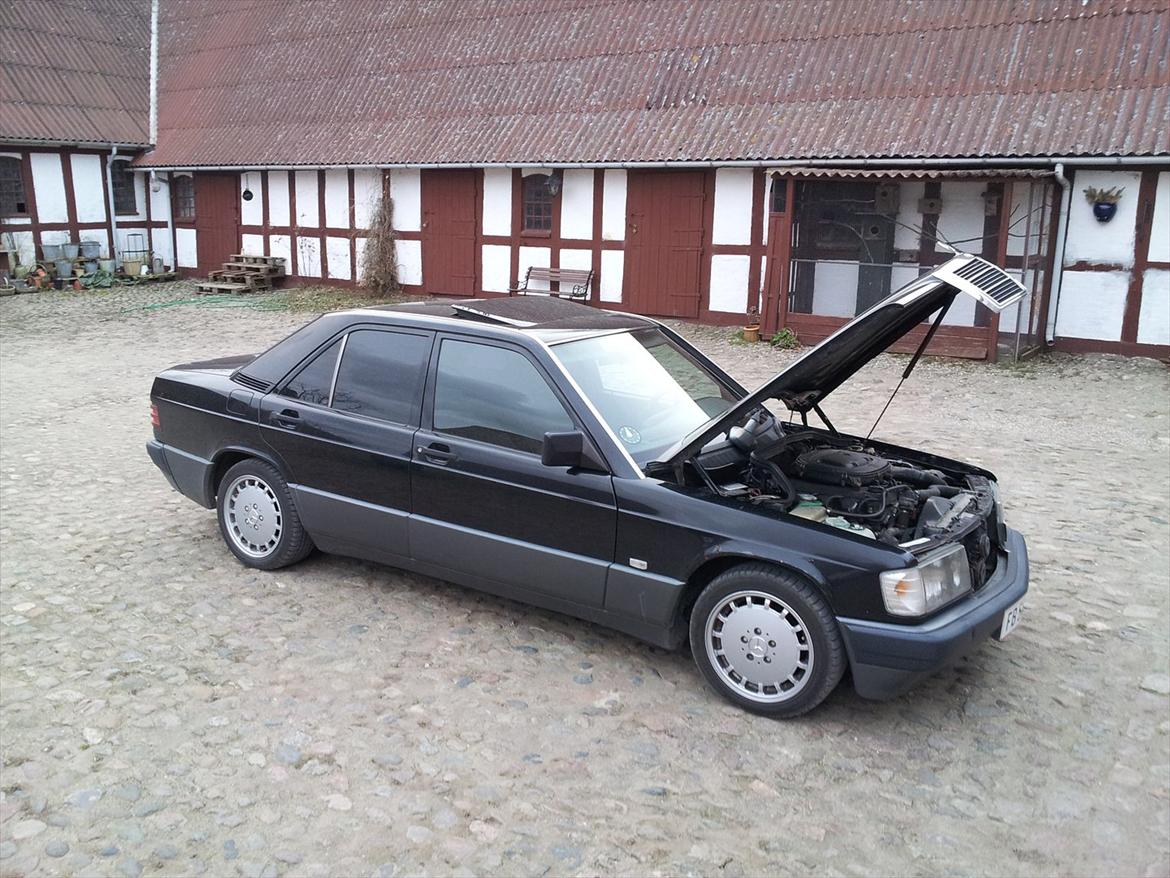 Mercedes Benz W201  190E  2,0 Aut billede 1