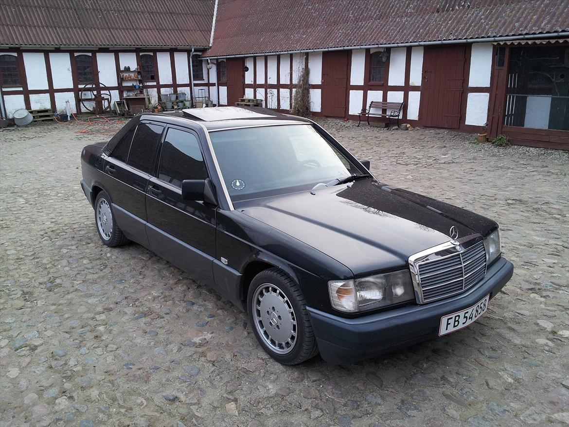 Mercedes Benz W201  190E  2,0 Aut billede 4