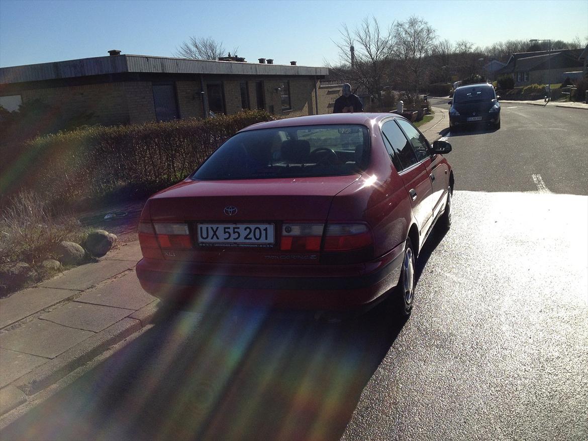 Toyota Carina E billede 9