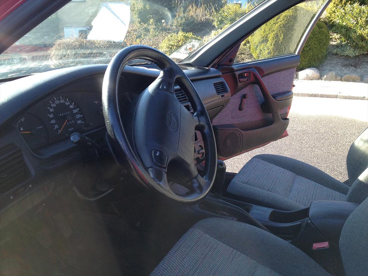 Toyota Carina E billede 12