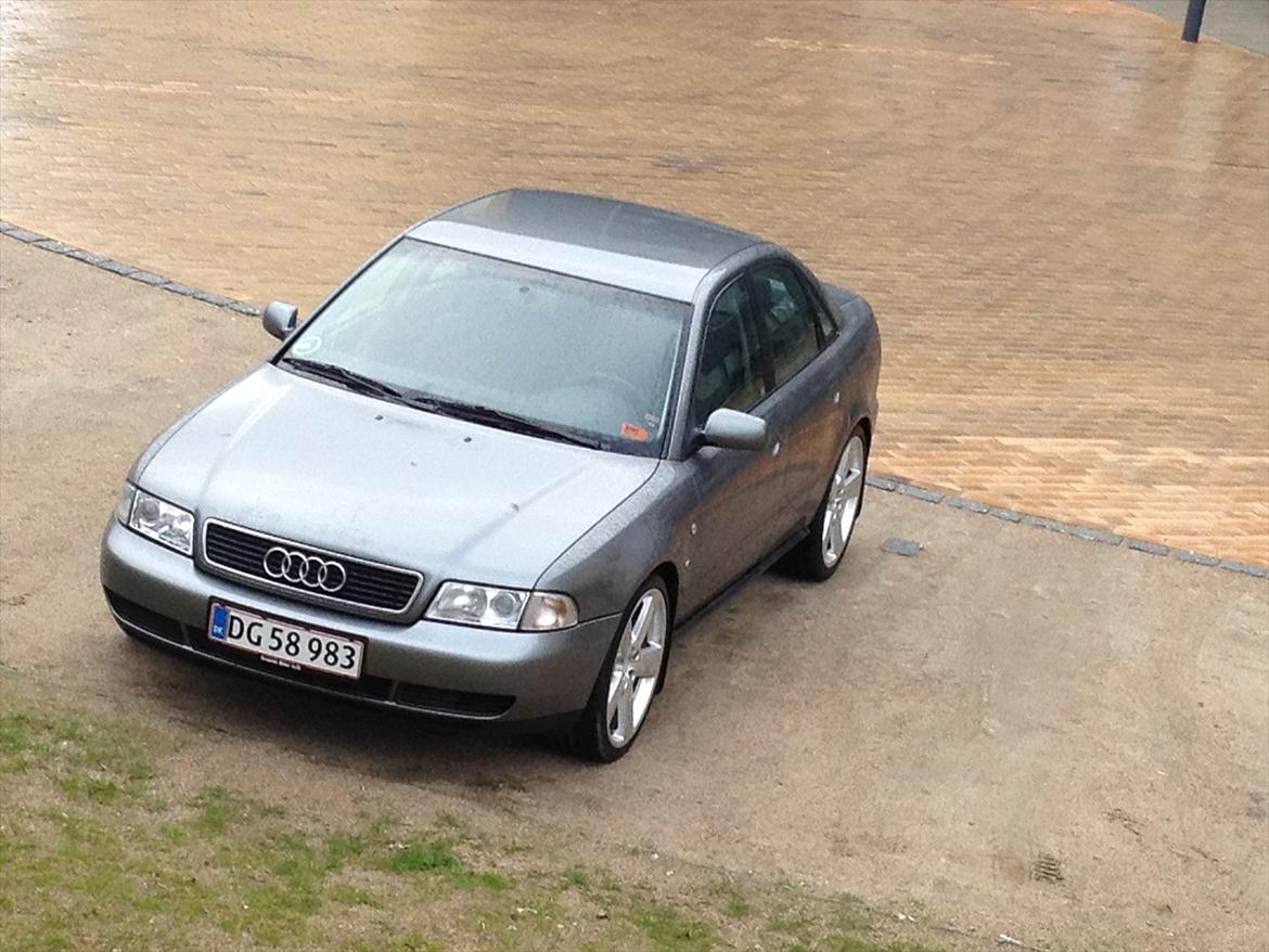 Audi A4 billede 1