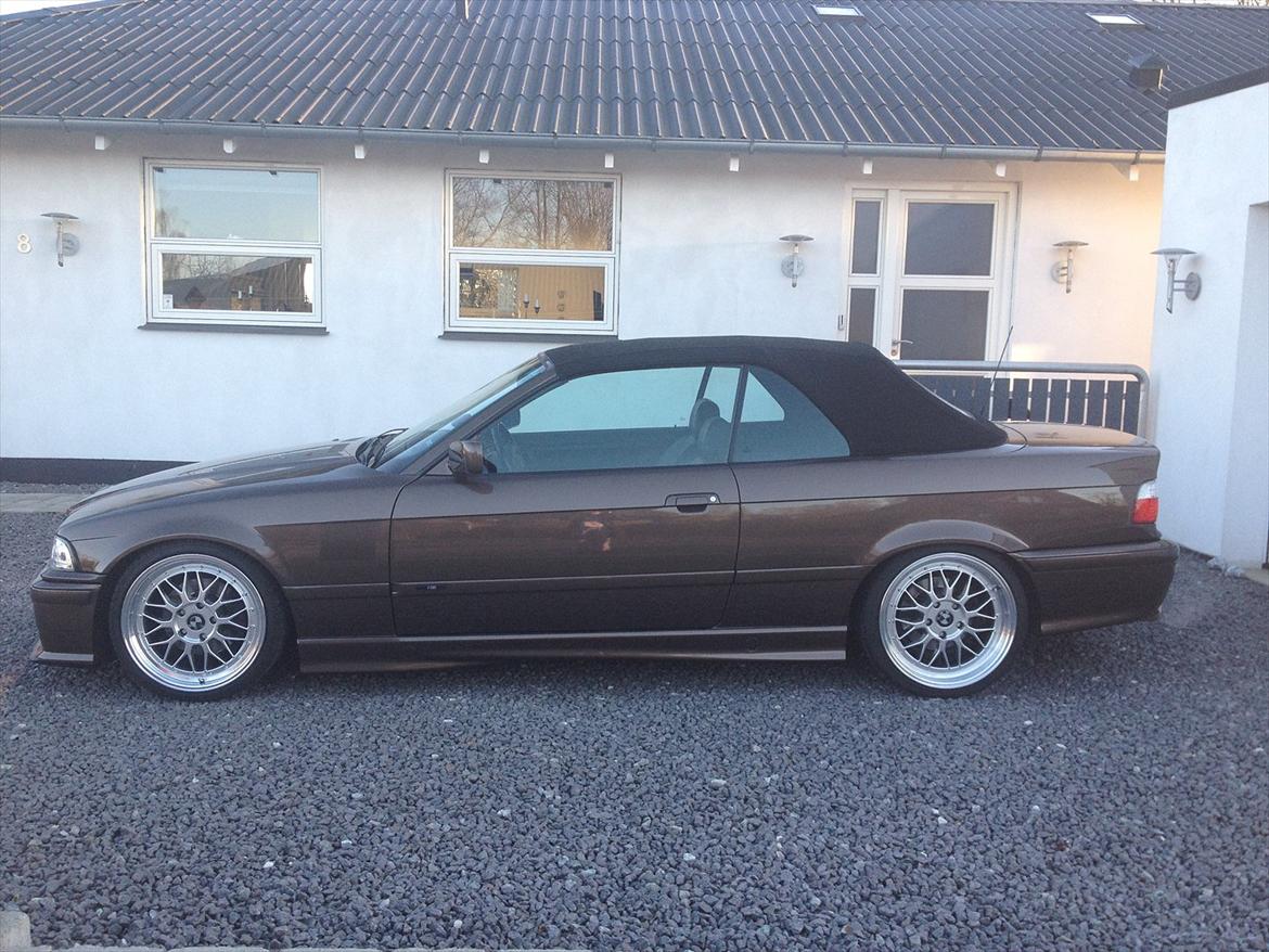 BMW 325i Cabriolet  - Ny lak og Kaleche billede 4