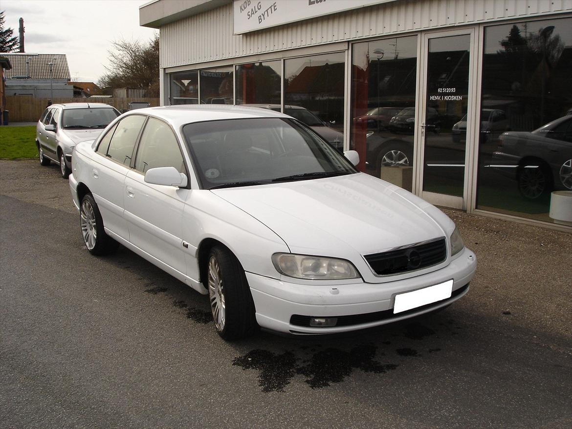 Opel Omega B 2,5TD exclusive billede 1