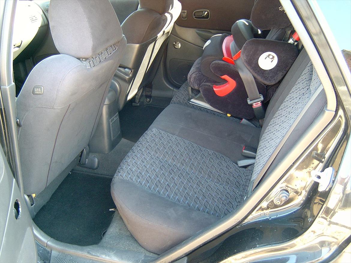 Mazda 323F Sportive  " Solgt " billede 12