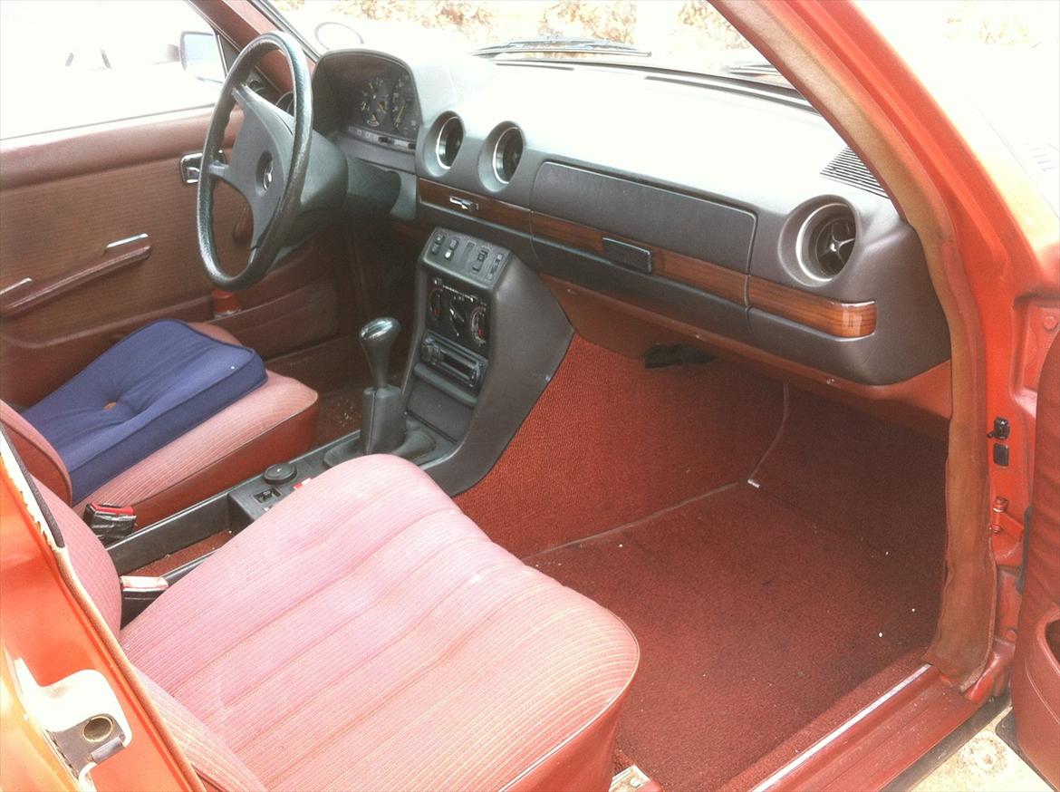 Mercedes Benz 123 230TE  SOLGT billede 7