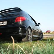 Peugeot 206 GTi 2.0 16V