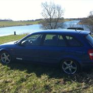 Mazda 323 f slx