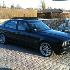 BMW E34 530i V8