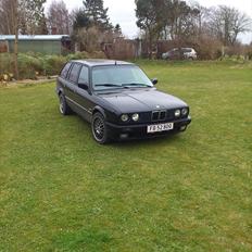 BMW e30 325 IX Touring