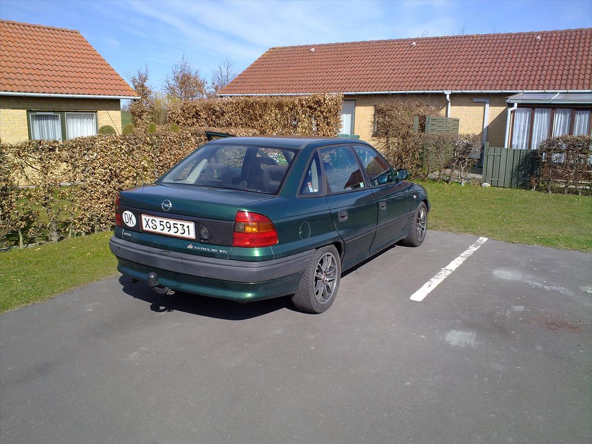 Opel astra f billede 4