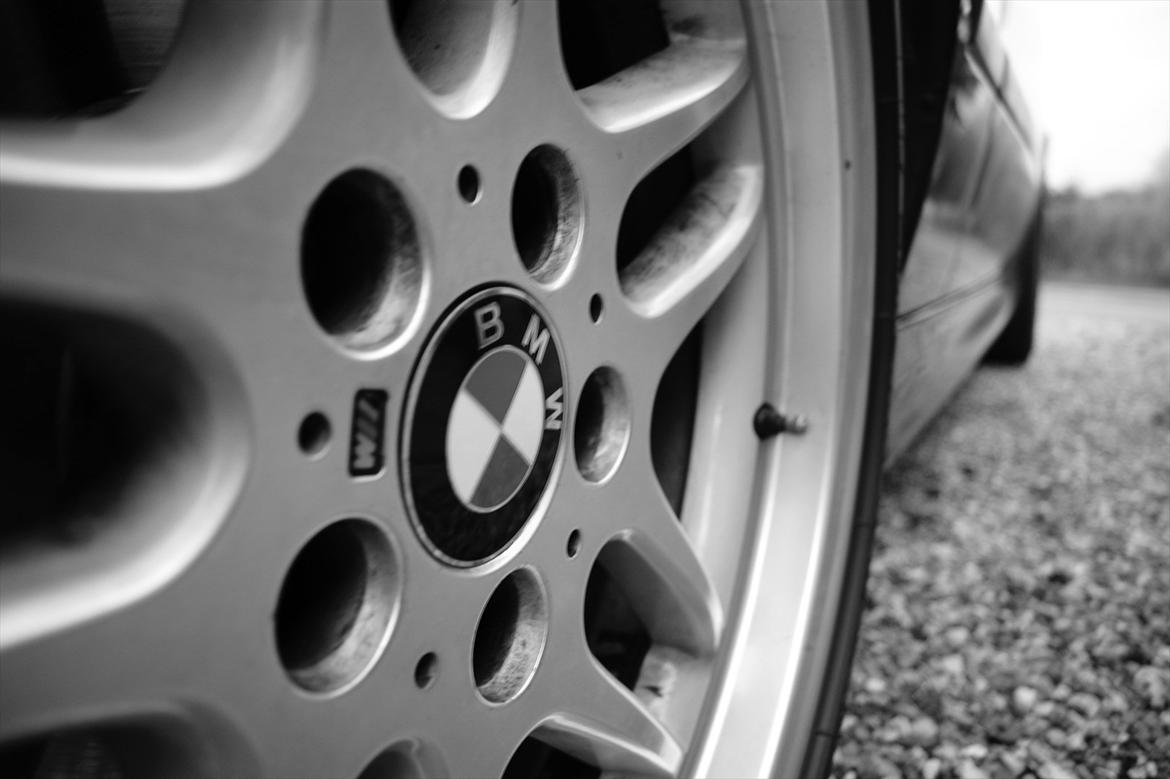 BMW E39 528iA - SOLGT billede 14