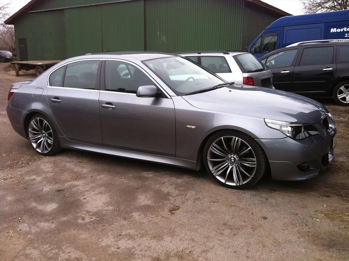 BMW E60 530d Stjålet - De fælge passer super godt til bilen!!! billede 1