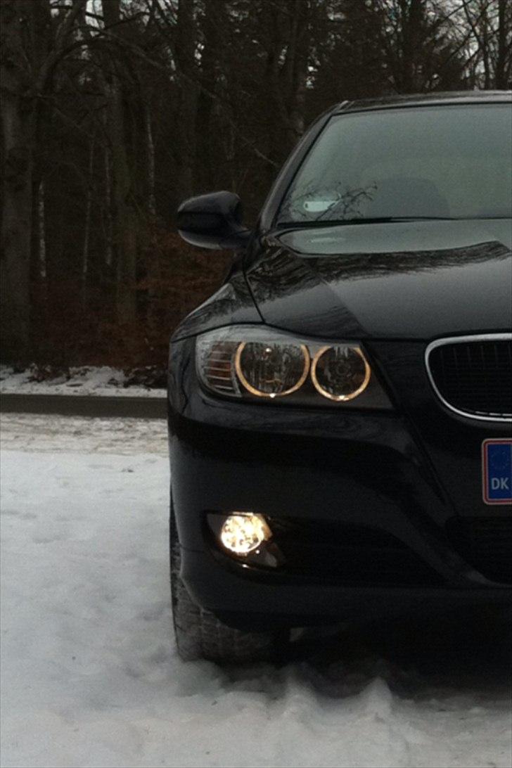 BMW 320d - Dagen efter afhentning af bilen hos forhandleren. billede 2