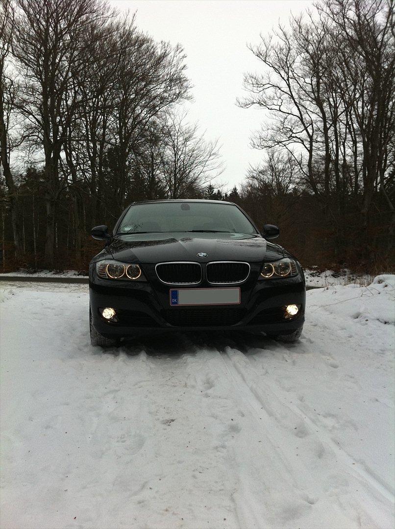 BMW 320d - Dagen efter jeg havde afhentet bilen hos forhandleren. :-) billede 17