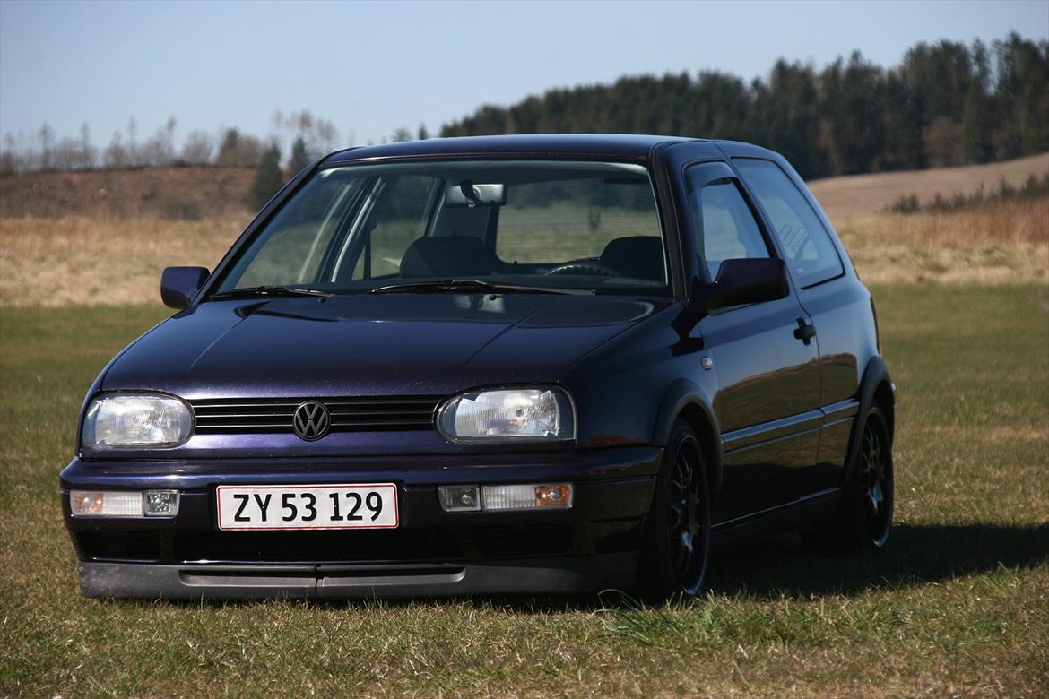 VW Golf III 1,9 TDi (solgt) - nyeste billede af min slave tøs :) billede 1