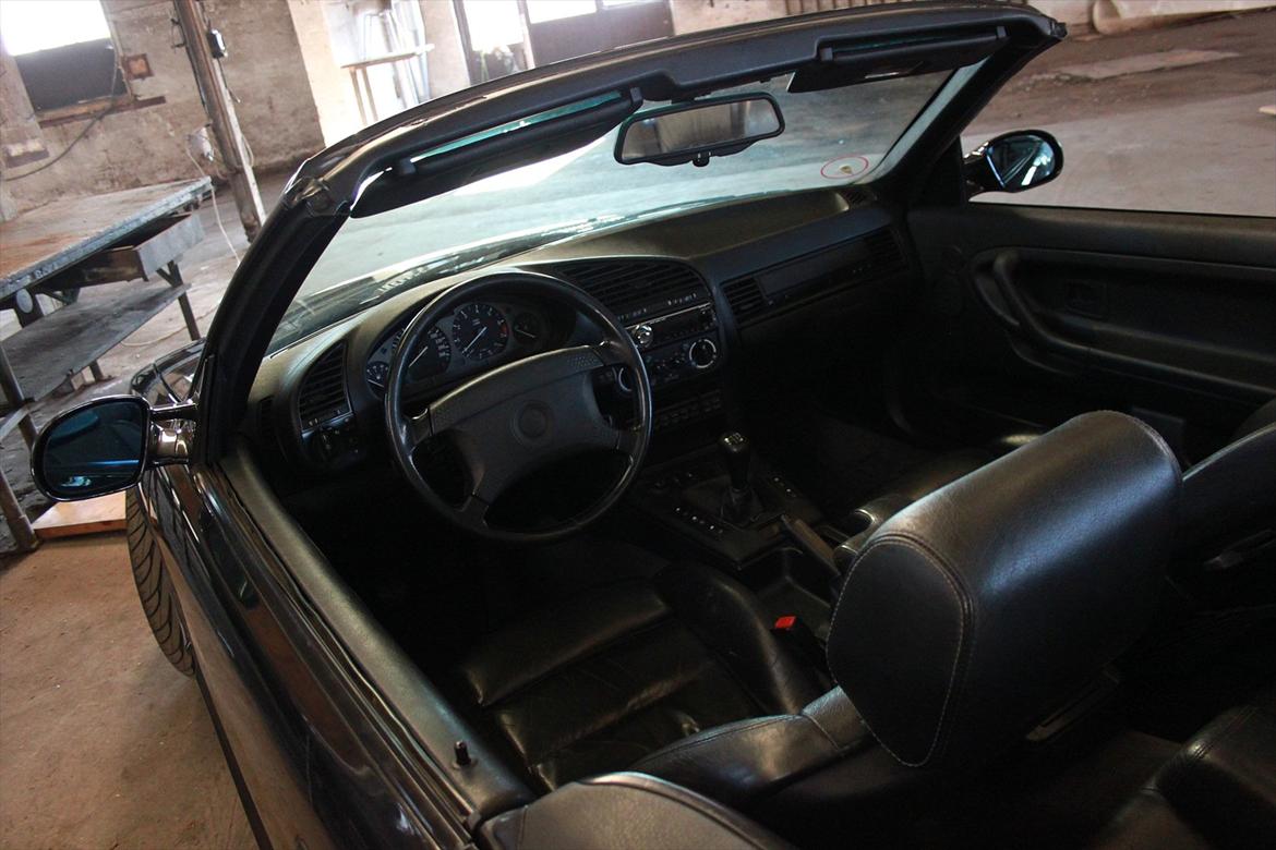 BMW E36 325i Cabriolet SOLGT billede 8