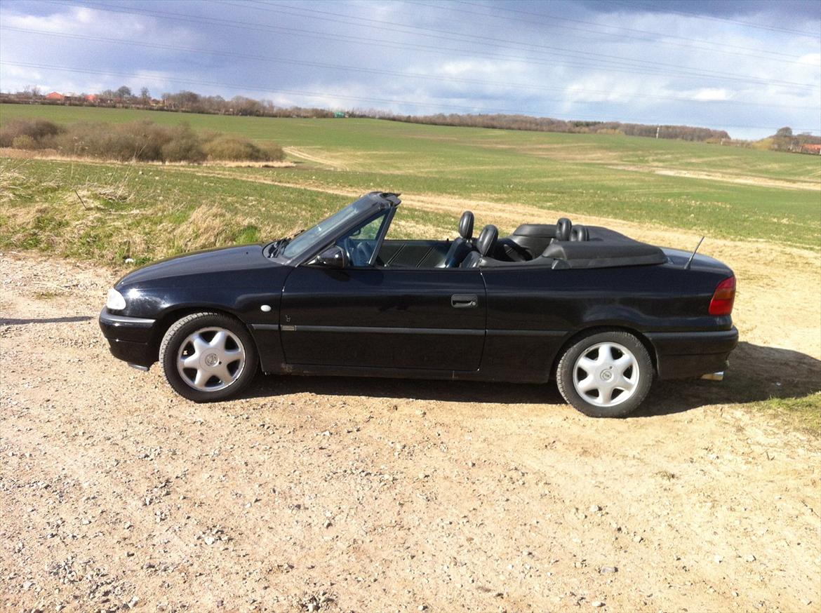 Opel Astra F Cabriolet Bertone billede 7