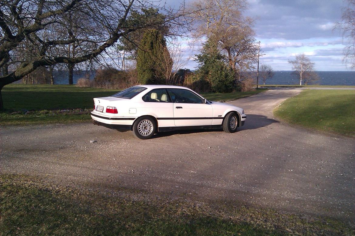 BMW E36 320I - SOLGT billede 12