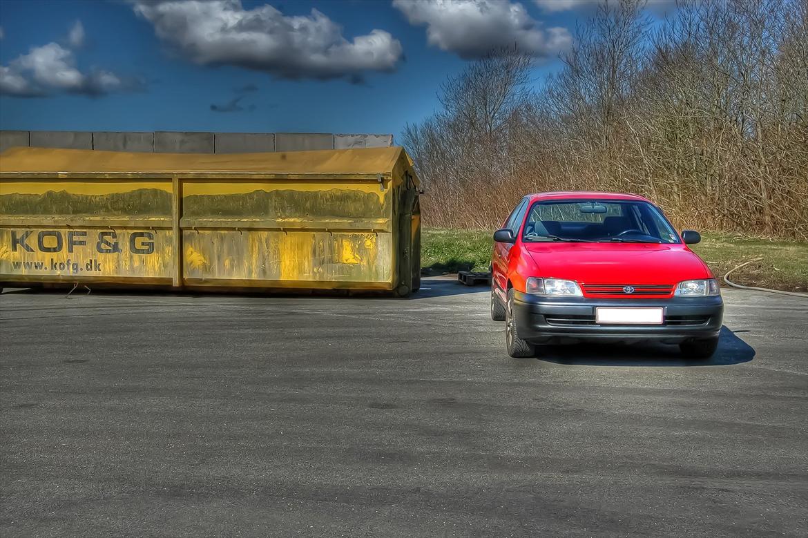 Toyota Carina E billede 1