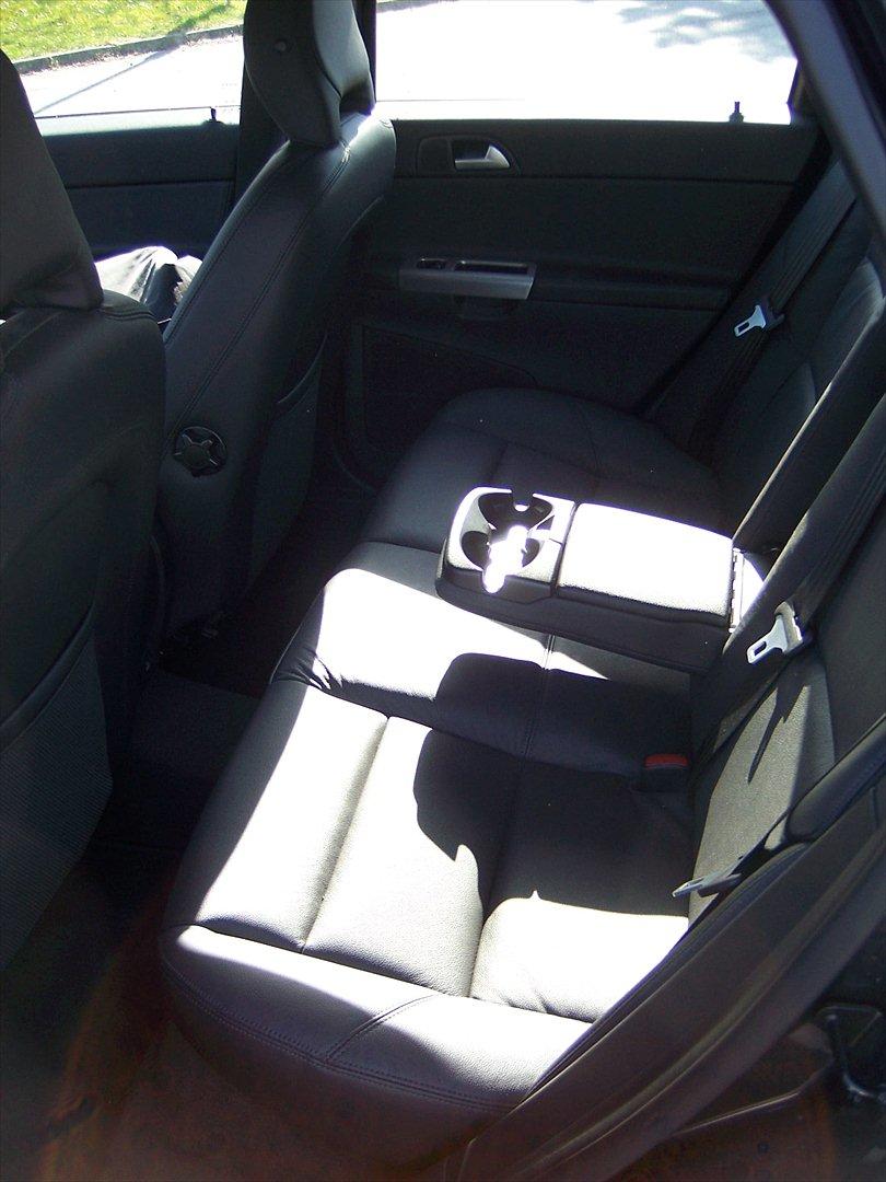 Volvo v50 Classic SOLGT - Armlæn bag med kopper holder billede 8