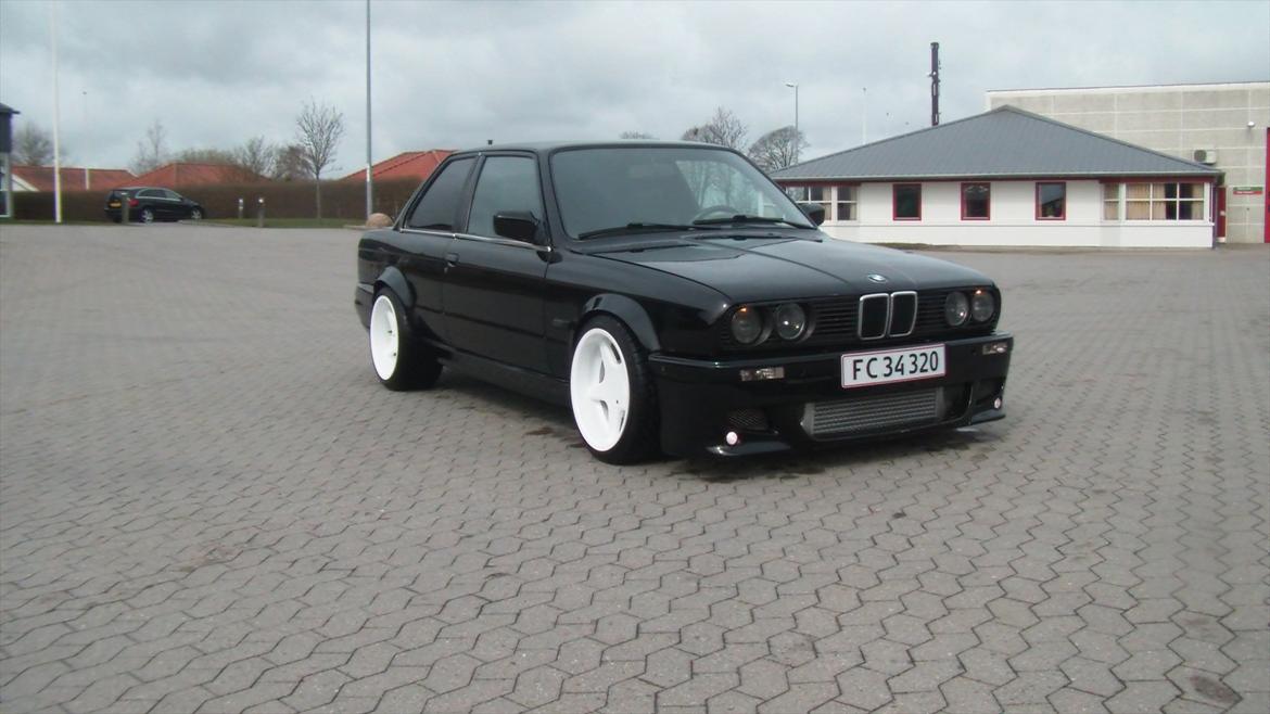 BMW E30 325 tds billede 4