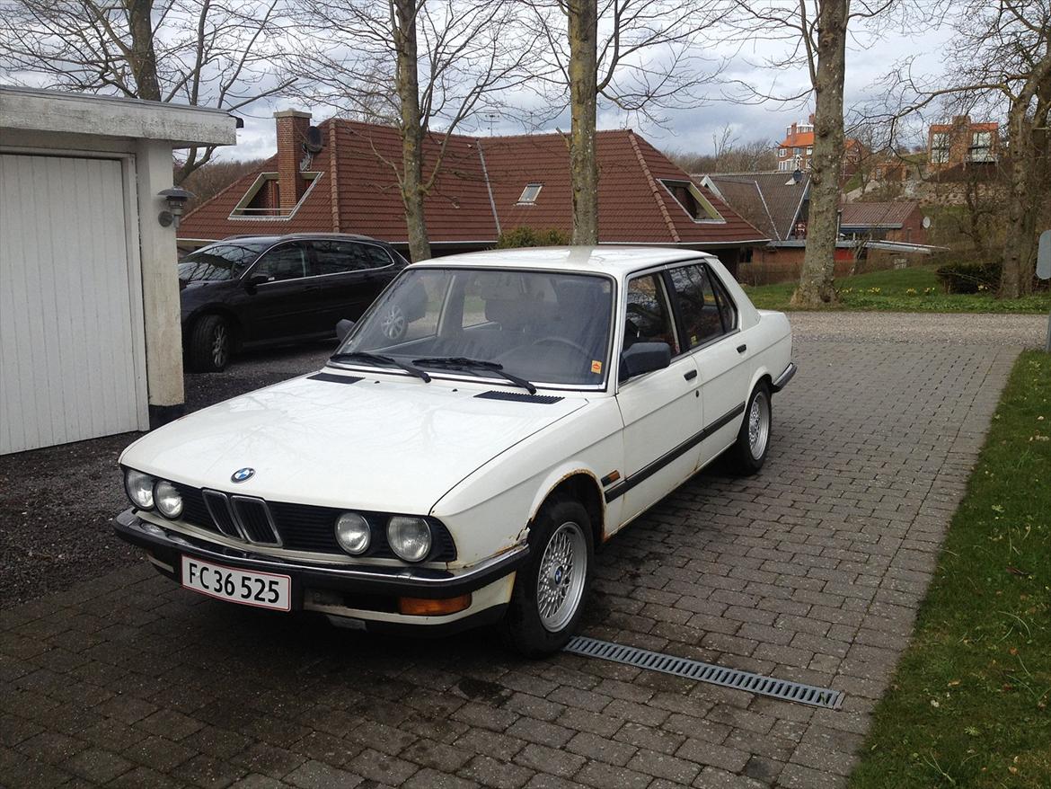 BMW E28 520 I billede 8