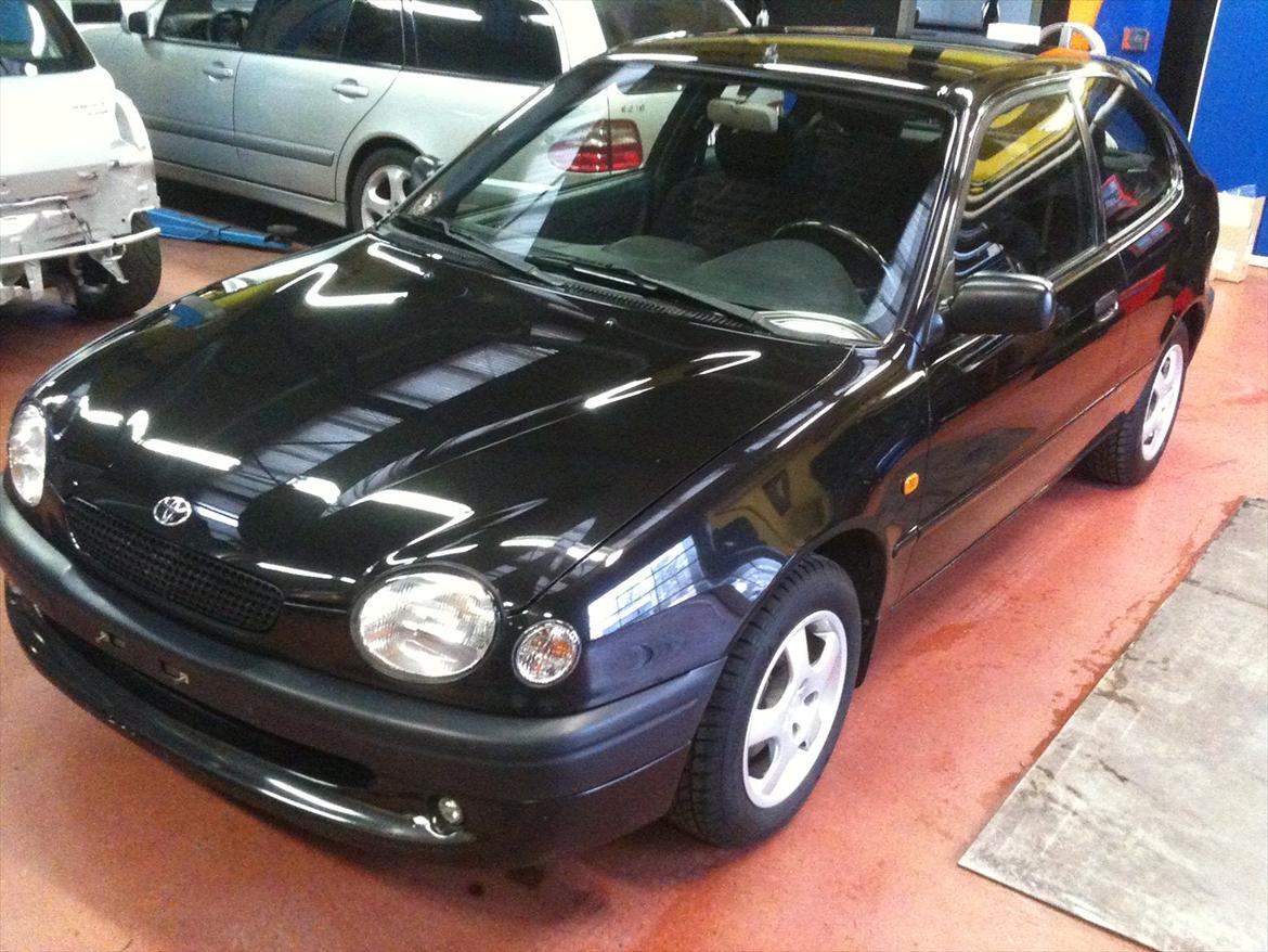 Toyota Corolla E11 1,3 Monte Carlo solgt - Den blev meget pæn efter en polering billede 7